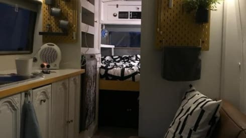 p Mercedes-Benz campervan from 1984