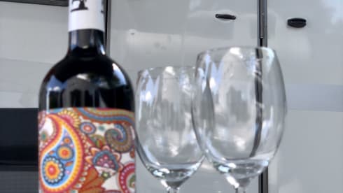 Ooit Is Nu! – Self-sufficient 6 person luxury camper "Ever Is Now"