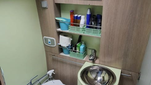 Cozy, very complete bus camper