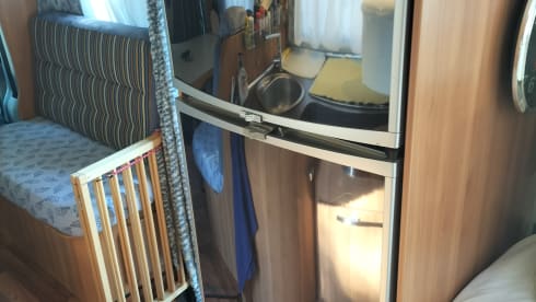 Kievit – 2p Hymer semi-integrated from 2010 (with room for 3rd person)