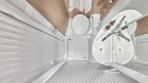 i338 AUTOMAAT – i338 camper AUTOMATIC