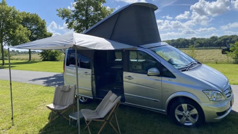 4p Mercedes-Benz 3l V6 campervan from 2014