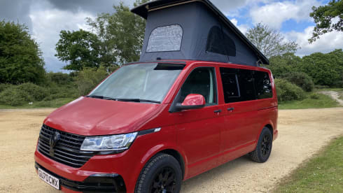 Poppy – 4 berth Volkswagen campervan from 2020