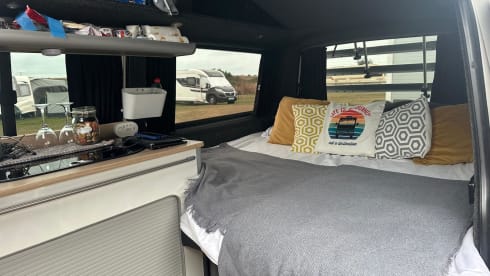 Kenny – 3 berth Volkswagen campervan from 2018