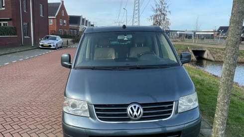 4/5 person Volkswagen campervan 