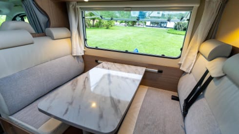 Brutus – 2018 - Luxury Hymer Carado with 6 sleeping places with great comfort