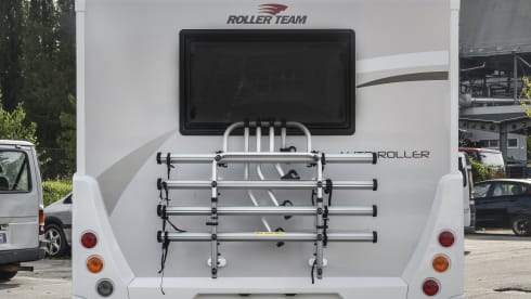 Best Social Space Motorhome, Auto Roller 746 2025