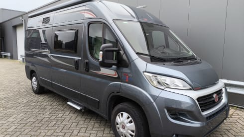 2p Pössl for 2 luxury bus camper e-bike carrier