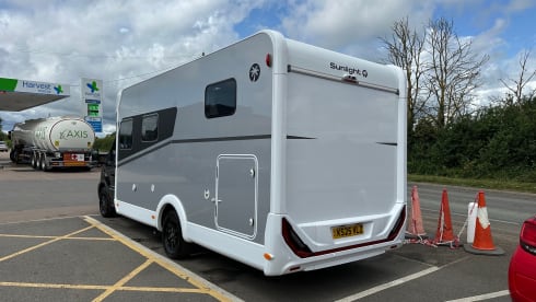 Sunlight T680 Adventure Edition - 4 berth semi-integrated Motorhome (2025)