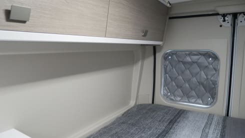 Chausson3, 2 sleeping- 4 seats.