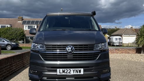 The Grey Horizon – 4 berth Volkswagen T6.1 LWB campervan from 2022