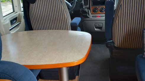 Angel 2 – 4p Hymer integrated uit 2007