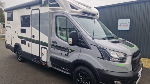 WillyBro – Cavernous motorhome for couples. Luxury living for adventure's 