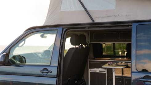 Bertie – Camper Volkswagen a 4 posti letto del 2016