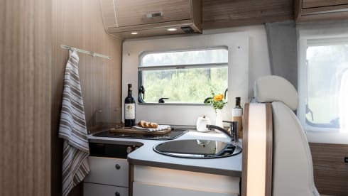 Carado T334 – Discover SPAIN with the camper! Rent a Carado MODEL 2021 now