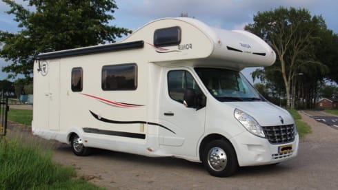 Very spacious and cozy 7-person family camper with air conditioning
