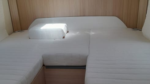 Luci – 2p Bürstner semi-integrated from 2017