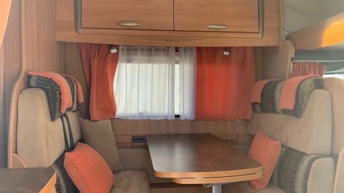FLASH – FAMILY MOTORHOME 6 PLACES