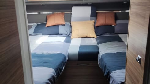 Elegant and comfortable Adria Sonic 700 sl plus motorhome