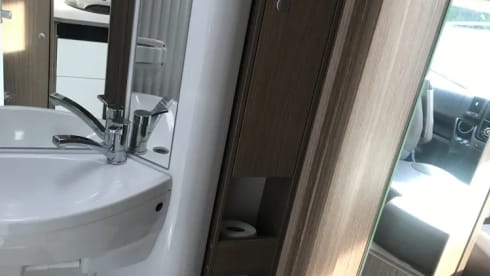 Brand new camper Carado model 2022 (Hymer factory) Type T337 for rent 