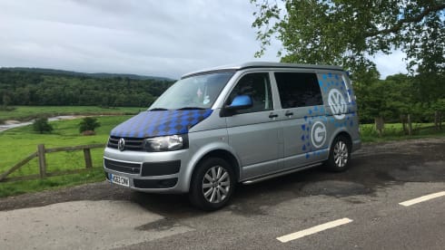 Lady Luna – VW Campervan - 4 berth with awning.