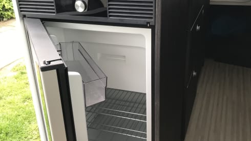 Benni – Bus camper built in 2021 for rent in Kontich.