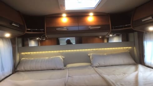 Camper Evenement – Carthago Compactline 143 Integrated