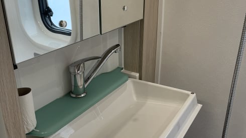 The Wanderer – 4 berth, Luxury Off-Grid Adventure Awaits!