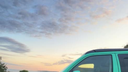 Scooby LWB – DOG FRIENDLY VW CAMPERVAN WITH ALL THE EXTRAS  FOR A GREAT HOLIDAY