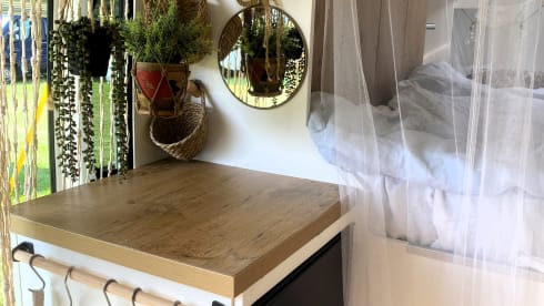 Haast kan de klere krijgen – Fiat bus camper for 2 people