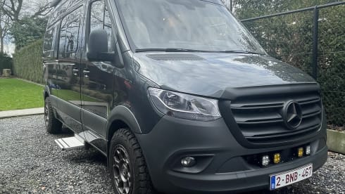 Adventurous Mercedes-Benz Hymer campervan 2p