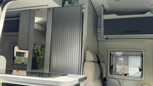 2p Ford bus uit 2023