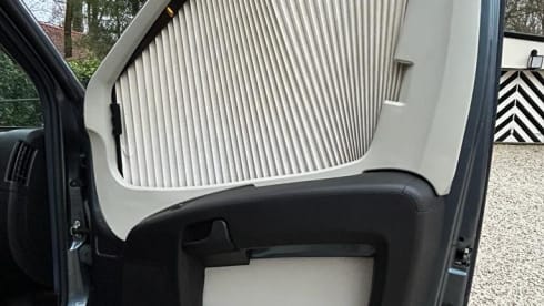 Bart Lola – 4p Bürstner semi-integrated uit 2016