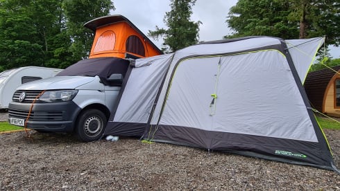 Automatic VW Transporter T6 with Pop Top King Size Bed and Storage