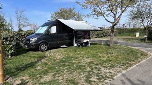 Hamish – 2 berth large campervan 2015 based on Mercedes Sprinter van