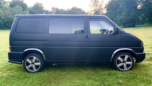 Moonraker – Custom VW T4 Glamping, thetford toilet 