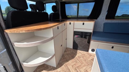 WanderMaster – Camper Renault a 2 posti letto dal 2025