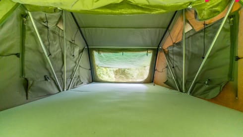 Charles  – Land Rover Disco II met rooftop tent