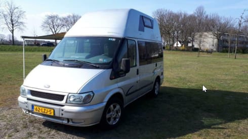 Nuggie – Go on an adventure with our nice Ford Nugget