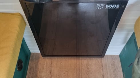 Gwen SteVANi β 2 Berth 2014 VW Crafter