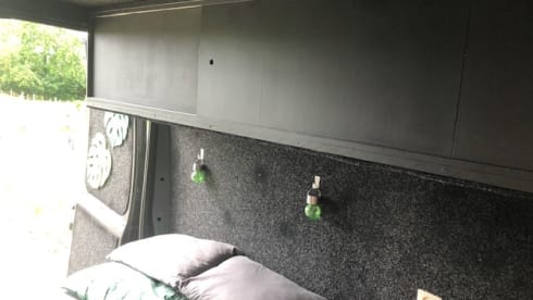 She – Tough 2-3p Fiat bus