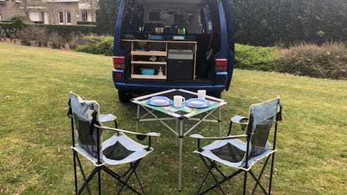 Waves – Waves - Cozy and robust VW T4 campervan