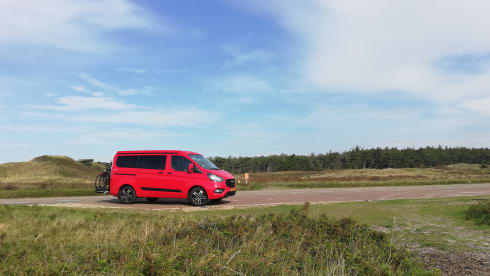 Ford Nugget uit 2021 – Travel in Red