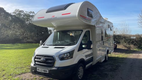 Rollerteam Zefiro 675 6 Berth Luxury Family Motorhome