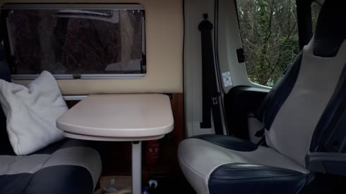 Bus camper with 2 length beds. Automatic 150 hp.