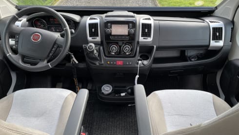 A'Laise – 2 volwassen+(1 kind)campervan 
