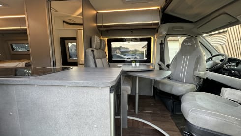 Pössl Summit Shine 640 3P – Brand new spacious campervan (2024)