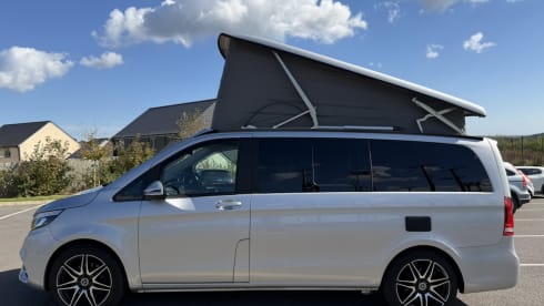 Molly – 4 berth Mercedes-Benz Marco Polo campervan from 2019