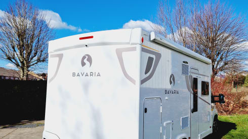 🚐 Miniclan – 🏞 4p Bavaria Nomad 2023