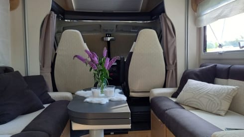 NEU - Luxus Wohnmobil 2P bis 4P